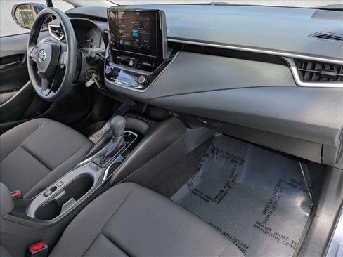 Used 2025 Toyota Corolla LE FWD image 20