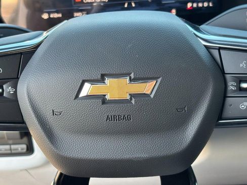 New 2026 Chevrolet Suburban Premier image 14