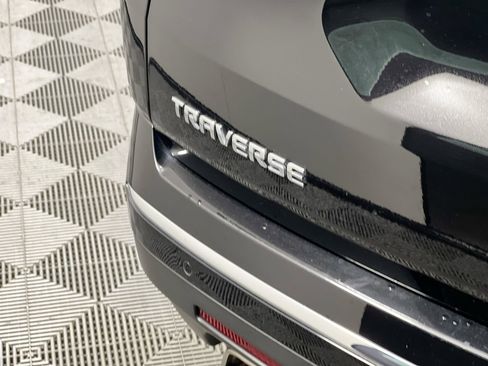 Used 2022 Chevrolet Traverse High Country image 5