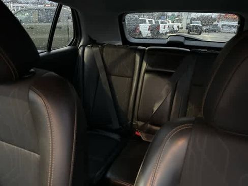 Used 2018 Chevrolet Trax LT w/ Sun & Sound Package image 4