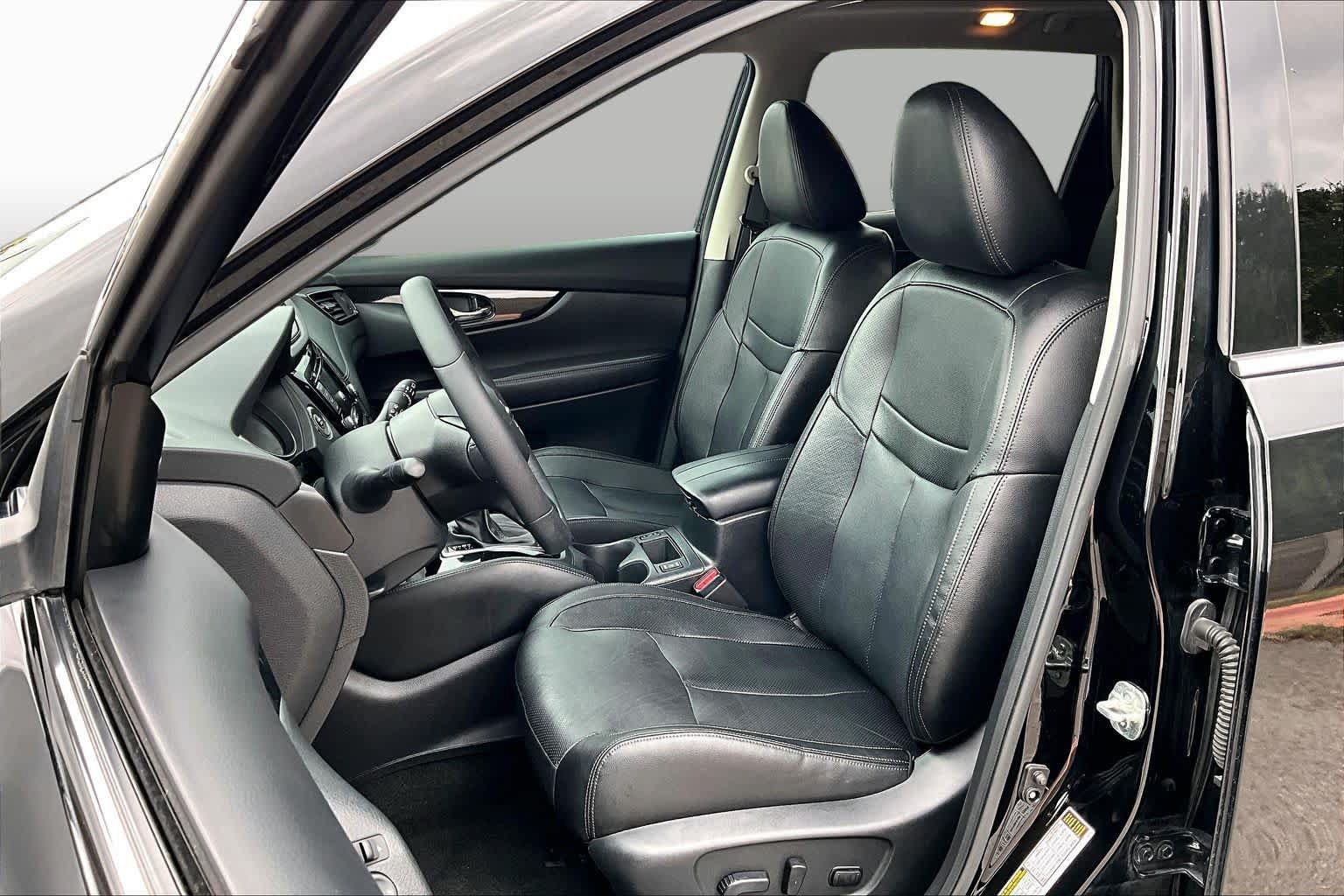 Used 2020 Nissan Rogue SL w/ Premium Package FWD image 7