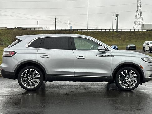 Used 2023 Lincoln Nautilus Reserve w/ Equipment Group 201A image 2