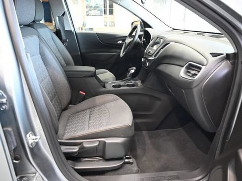 Certified 2024 Chevrolet Equinox LT FWD image 10