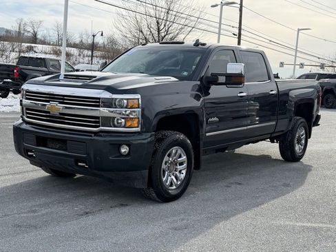 Used 2017 Chevrolet Silverado 3500 High Country w/ Duramax Plus Package image 9
