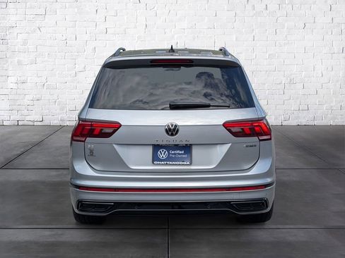 Certified 2024 Volkswagen Tiguan SE R-Line image 6