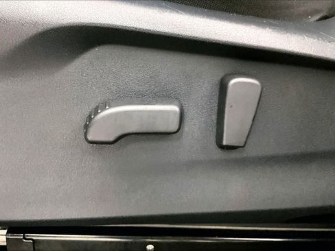 Used 2022 Subaru Ascent Premium w/ Convenience Package image 32