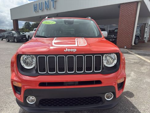 Used 2021 Jeep Renegade Latitude image 2
