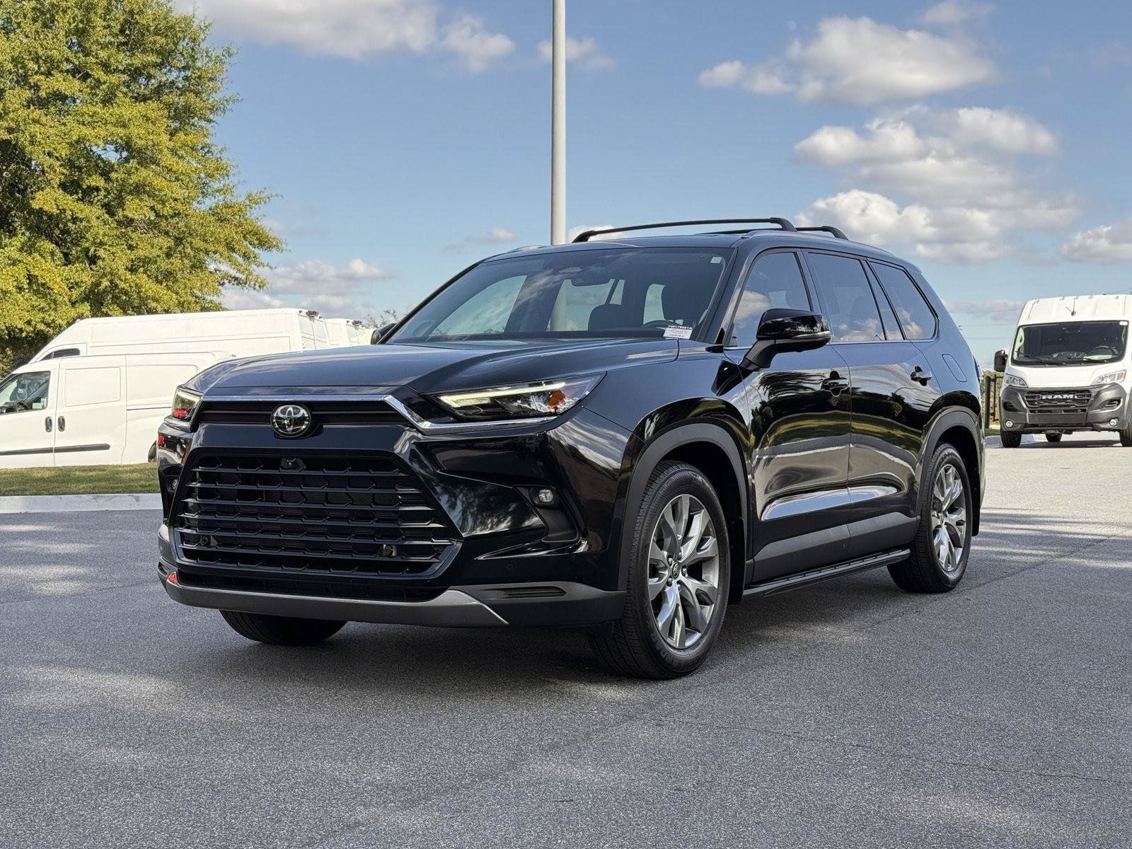Used 2024 Toyota Grand Highlander FWD image 1