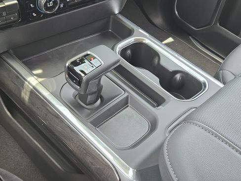 New 2026 Chevrolet Silverado 1500 LTZ w/ Technology Package AWD/4WD image 15