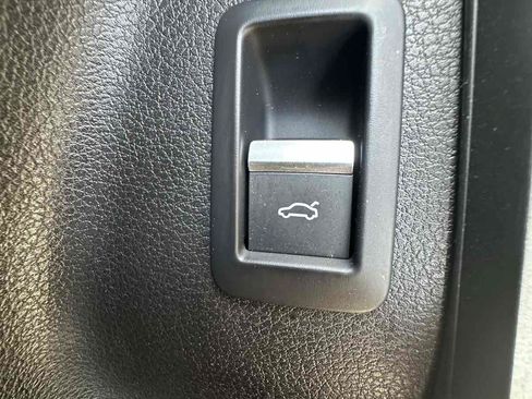 Used 2018 Audi SQ5 Prestige AWD/4WD image 27