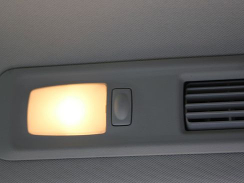 Used 2025 Nissan Pathfinder SL AWD/4WD image 44