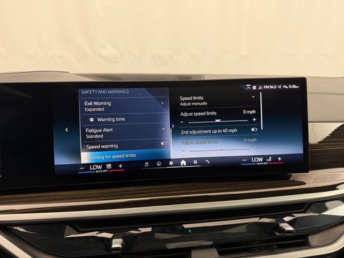 Used 2025 BMW X6 xDrive40i image 27