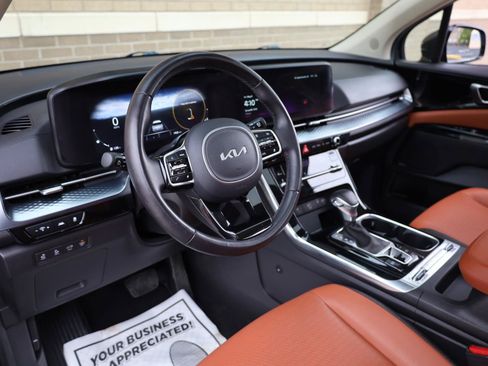 Used 2024 Kia Carnival SX Prestige FWD image 16