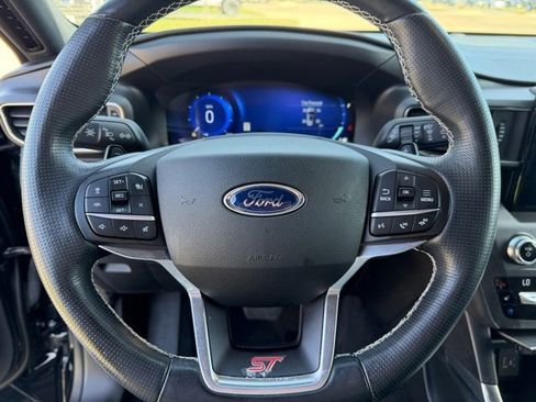 Used 2020 Ford Explorer ST w/ ST Street Pack image 16