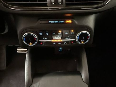 Used 2023 Ford Escape ST-Line AWD/4WD image 23
