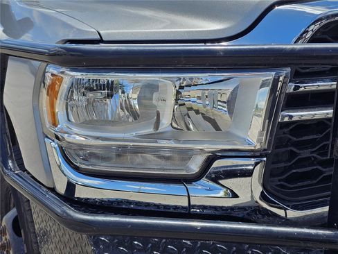 Used 2021 RAM 3500 Tradesman w/ Chrome Appearance Group AWD/4WD image 4