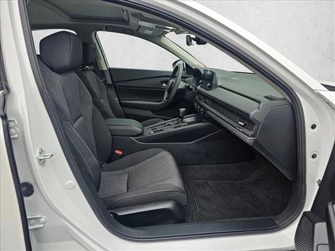 Used 2024 Honda Accord EX image 10