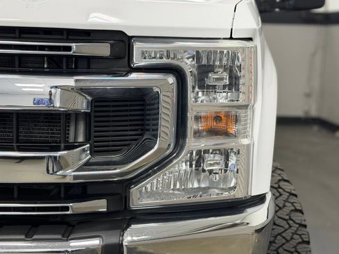 Used 2022 Ford F250 XLT AWD/4WD image 6