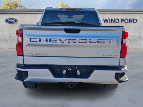 Used 2021 Chevrolet Silverado 1500 Custom image 5