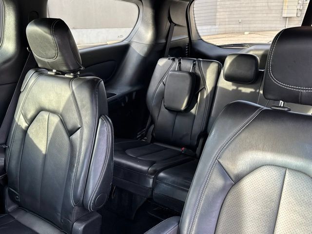 Used 2025 Chrysler Pacifica Select FWD image 22