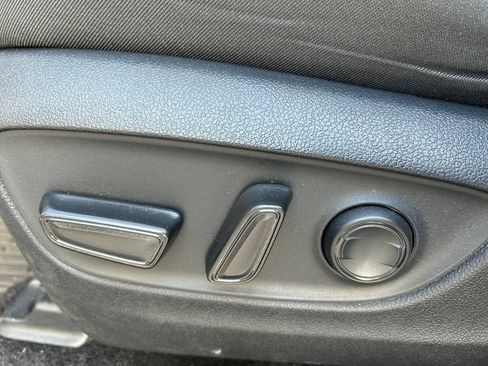 Used 2024 Toyota RAV4 XLE FWD image 17