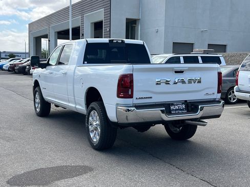 New 2026 RAM 2500 Laramie w/ Towing Technology Group AWD/4WD image 4