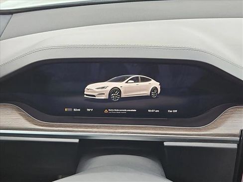 Used 2022 Tesla Model S image 11