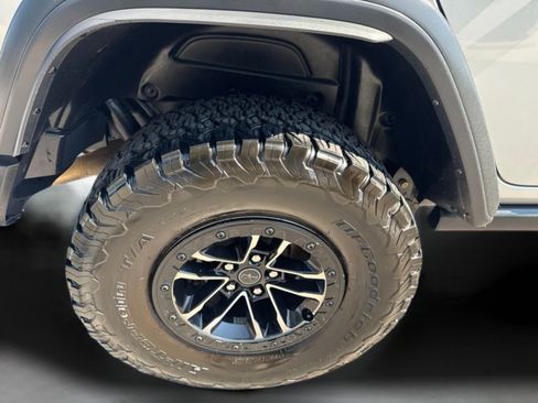 Used 2024 Jeep Wrangler Unlimited Sport AWD/4WD image 36