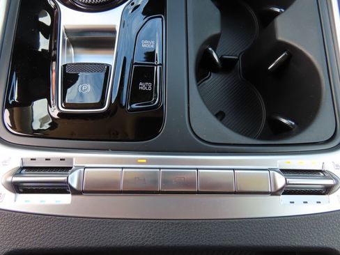 New 2026 Kia Carnival SX FWD image 11