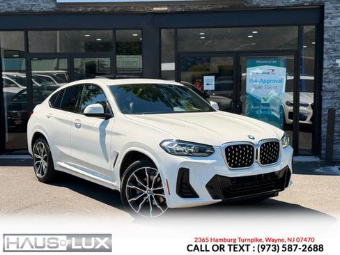 Used 2023 BMW X4 xDrive30i w/ M Sport Package image 2