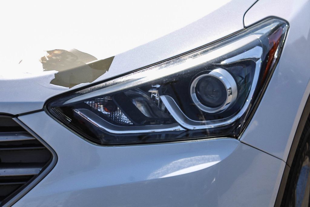Used 2017 Hyundai Santa Fe Sport FWD image 8