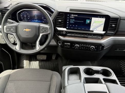 Used 2026 Chevrolet Silverado 1500 LT AWD/4WD image 9