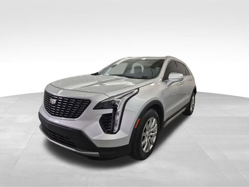 Used 2021 Cadillac XT4 Premium Luxury w/ Cold Weather Package image 5