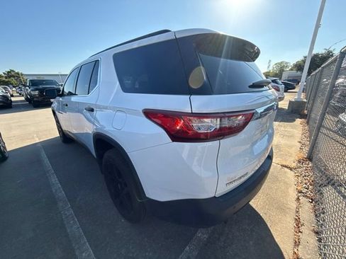 Used 2020 Chevrolet Traverse LT FWD image 6