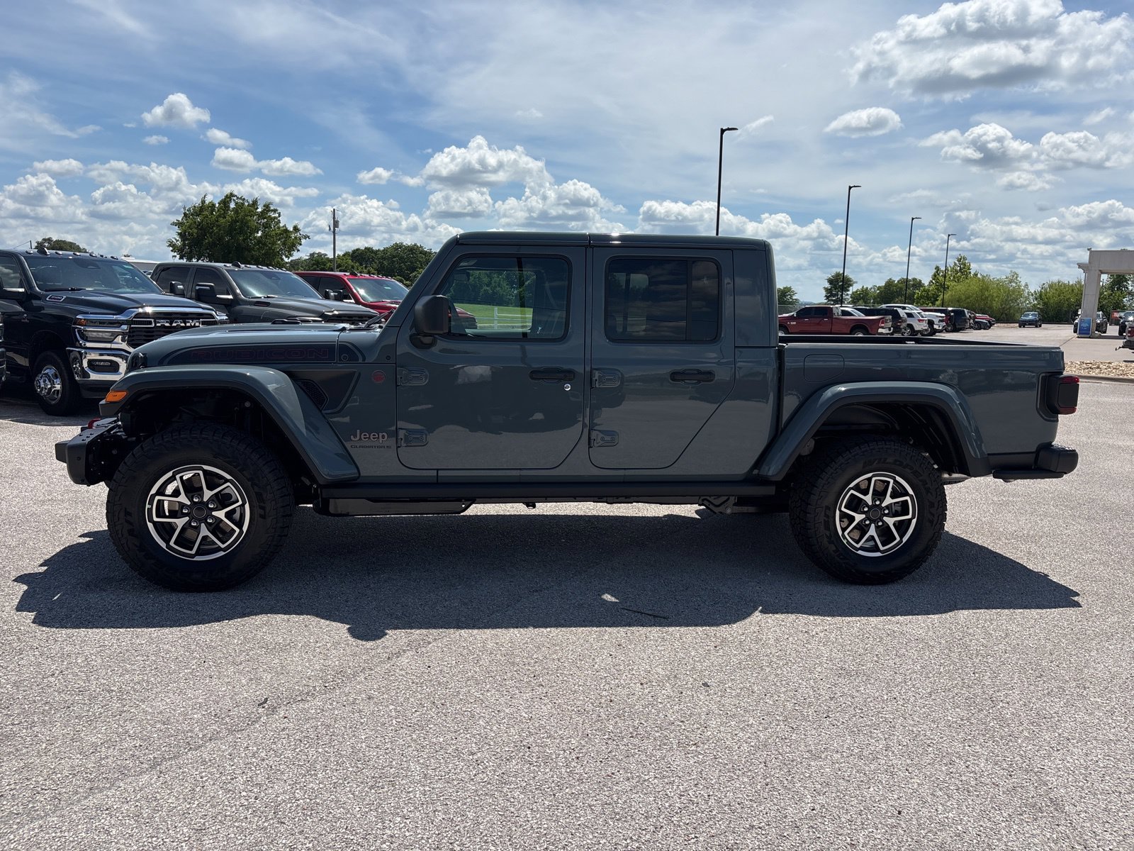 New 2026 Jeep Gladiator Rubicon AWD/4WD image 2