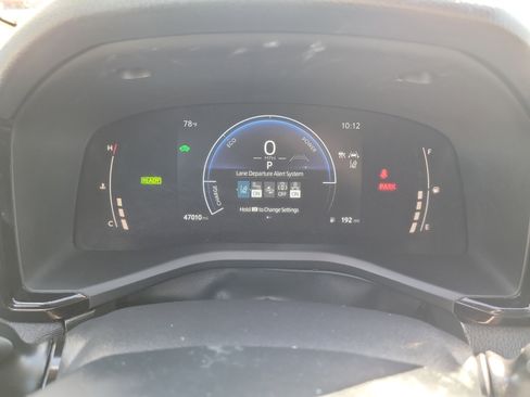 Used 2025 Toyota Camry LE image 31