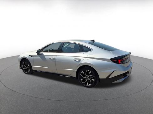 Used 2025 Hyundai Sonata SEL FWD image 11