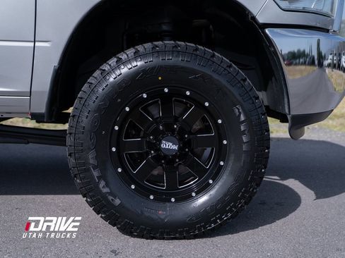 Used 2014 RAM 2500 SLT w/ Cold Weather Group image 9