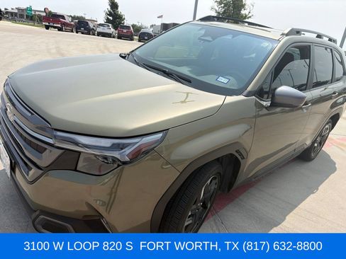 Used 2025 Subaru Forester Limited w/ Popular Package #1 AWD/4WD image 1