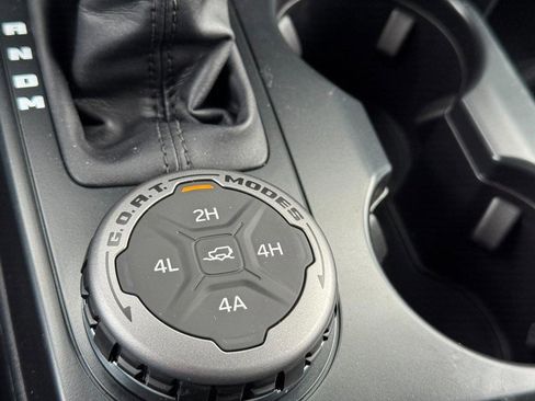 New 2025 Ford Bronco Badlands w/ Sasquatch Package image 17