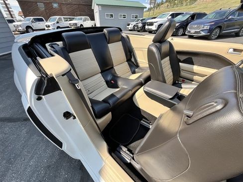 Used 2007 Ford Mustang GT Premium RWD image 34