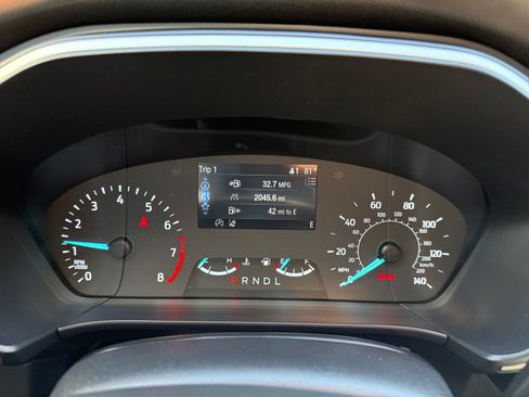Used 2022 Ford Escape SE FWD image 11