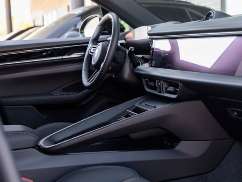 New 2025 Porsche Macan Electric image 48