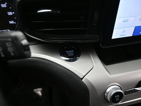 Certified 2022 Ford Explorer XLT image 15