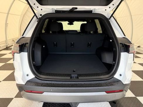 New 2026 Chevrolet Equinox LT w/ Midnight Edition AWD/4WD image 4