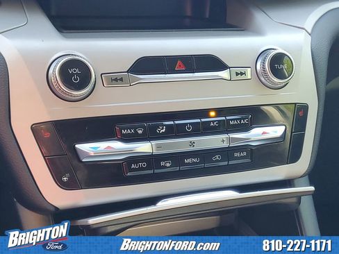 Used 2023 Ford Explorer XLT w/ Equipment Group 202A AWD/4WD image 26