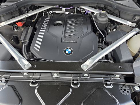 Used 2021 BMW X7 xDrive40i w/ Premium Package AWD/4WD image 27
