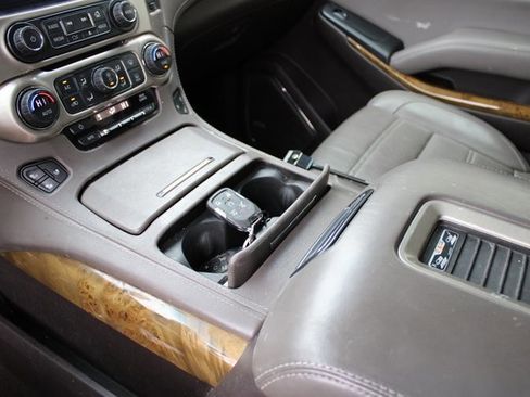 Used 2017 GMC Yukon Denali w/ Open Road Package image 30