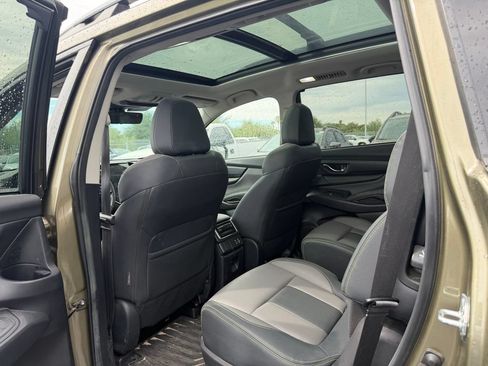 Used 2023 Subaru Ascent Onyx Edition AWD/4WD image 6