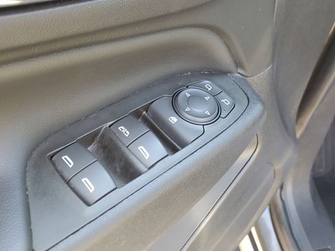 Used 2023 Chevrolet Equinox LT image 17